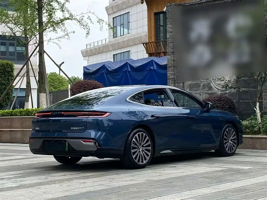 Geely Galaxy Galaxy Xingyao 8 2025 130km EM-P Starship Edition фото 7