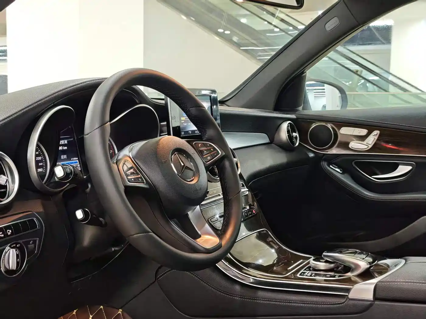 Mercedes-Benz GLC 2016 GLC 260 4MATIC Luxury фото 7