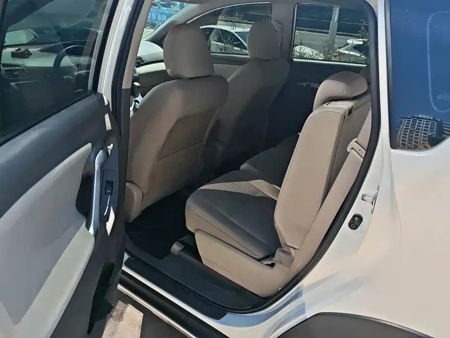 Photo 11 - Toyota E'Z