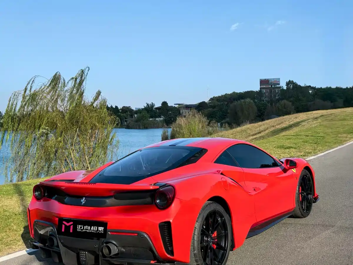 Ferrari 488 2019 2018 488 Pista