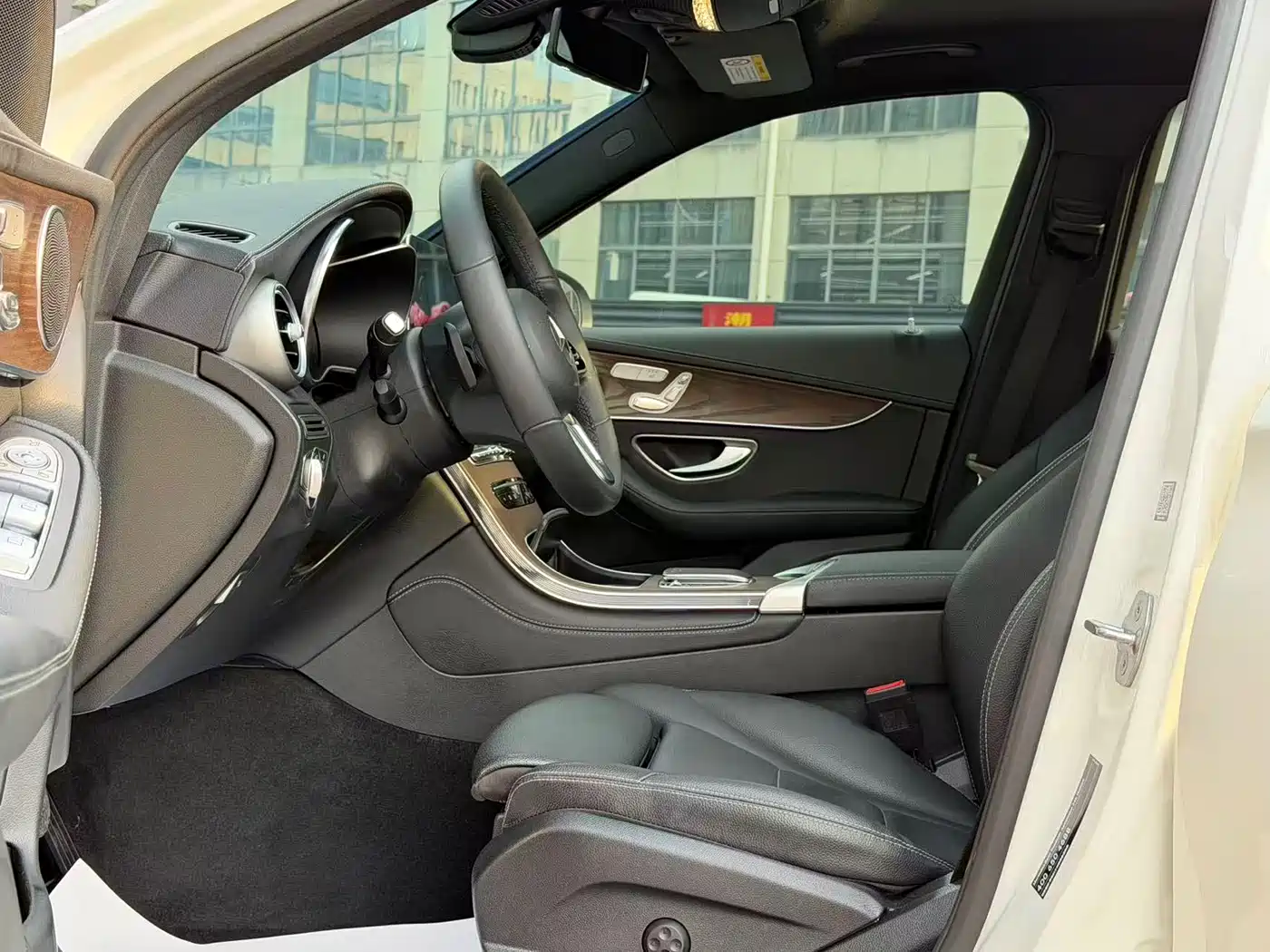Mercedes-Benz GLC 2022 Model GLC 260 L 4MATIC Luxury Edition фото 6