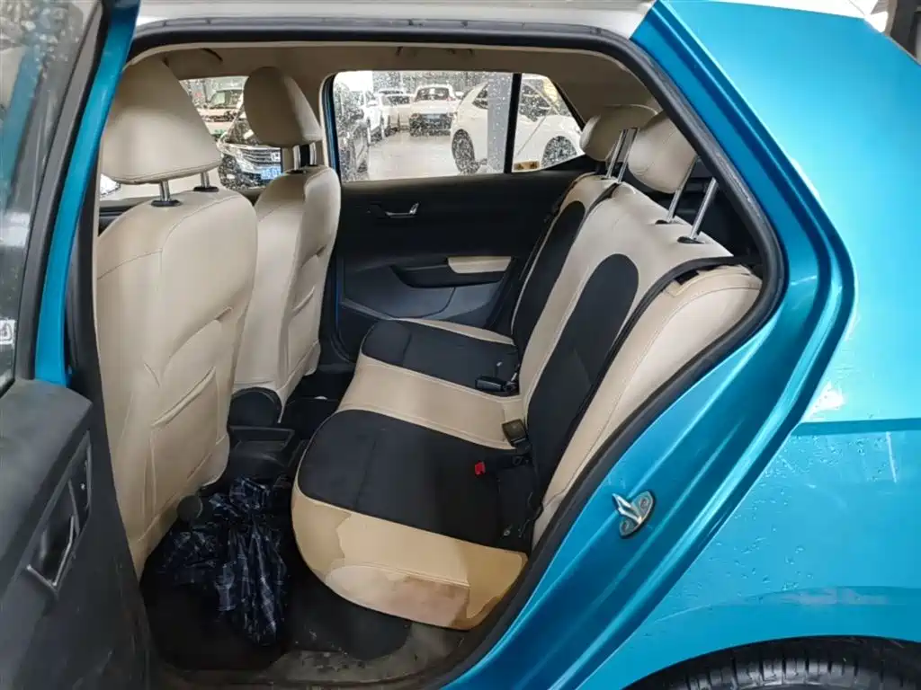 Škoda Fabia 2015 1.4L Automatic Pioneer Edition фото 17