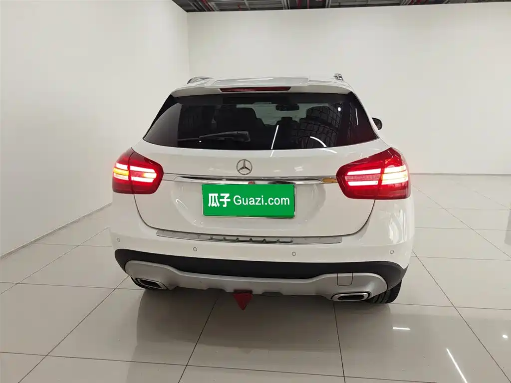 Mercedes-Benz GLA 2018 GLA 200 Fashion фото 4