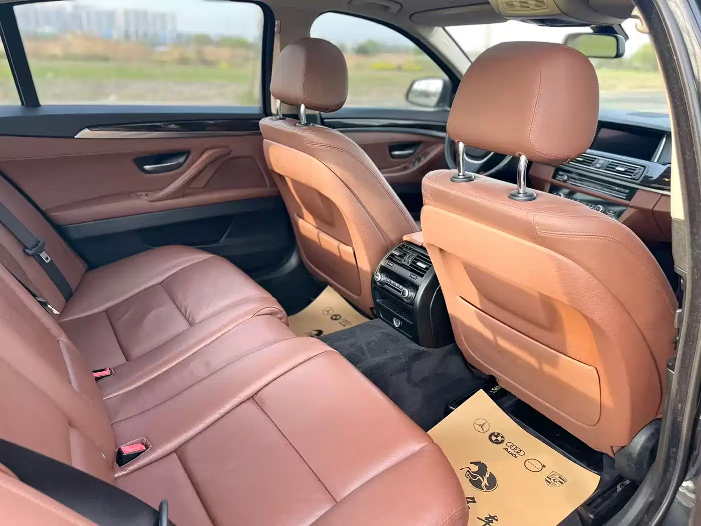 BMW 5 Series 2014 528Li Leading Edition фото 16