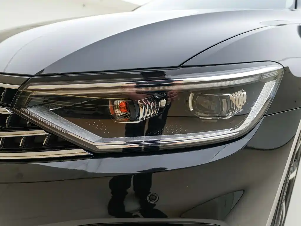 Volkswagen Magotan 2025 2025 Facelift Public Edition 330TSI DSG Luxury