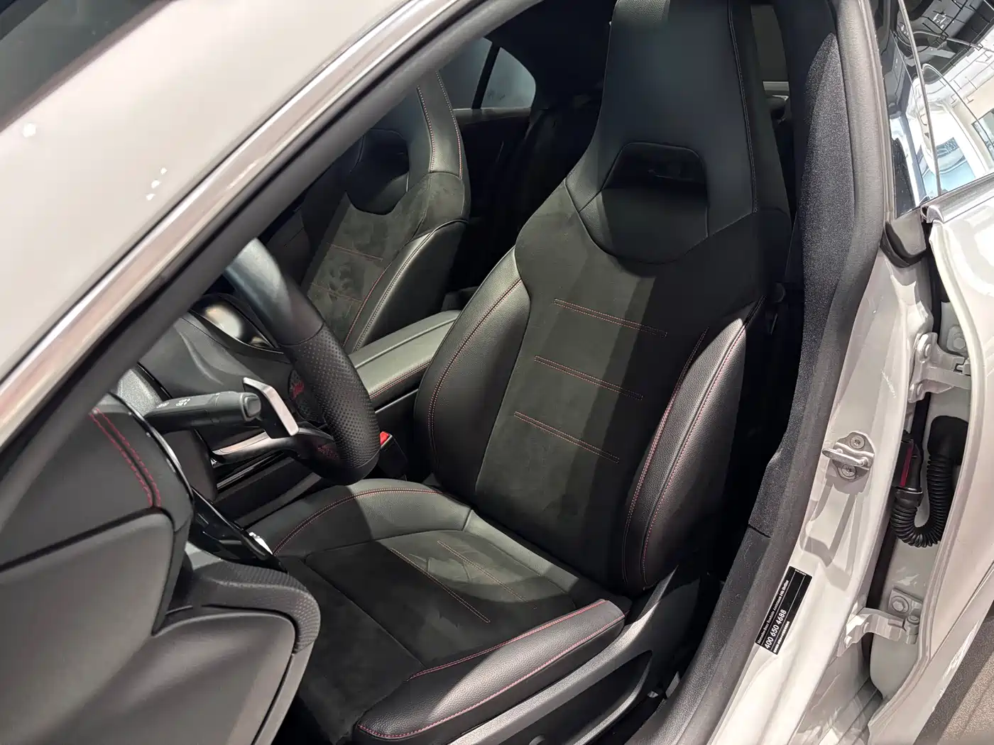 Mercedes-Benz CLA (Import) 2021 CLA 200 фото 8