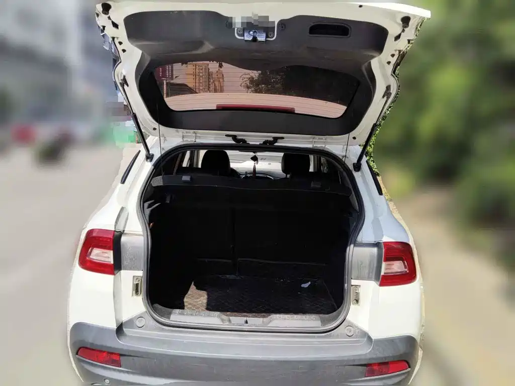 Zhonghua V3 2019 2017 1.5L Automatic Comfort