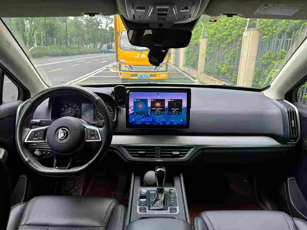 BYD Tang 2019 2018 2.0T Automatic Smart Connection Noble Edition 7-Seater China V