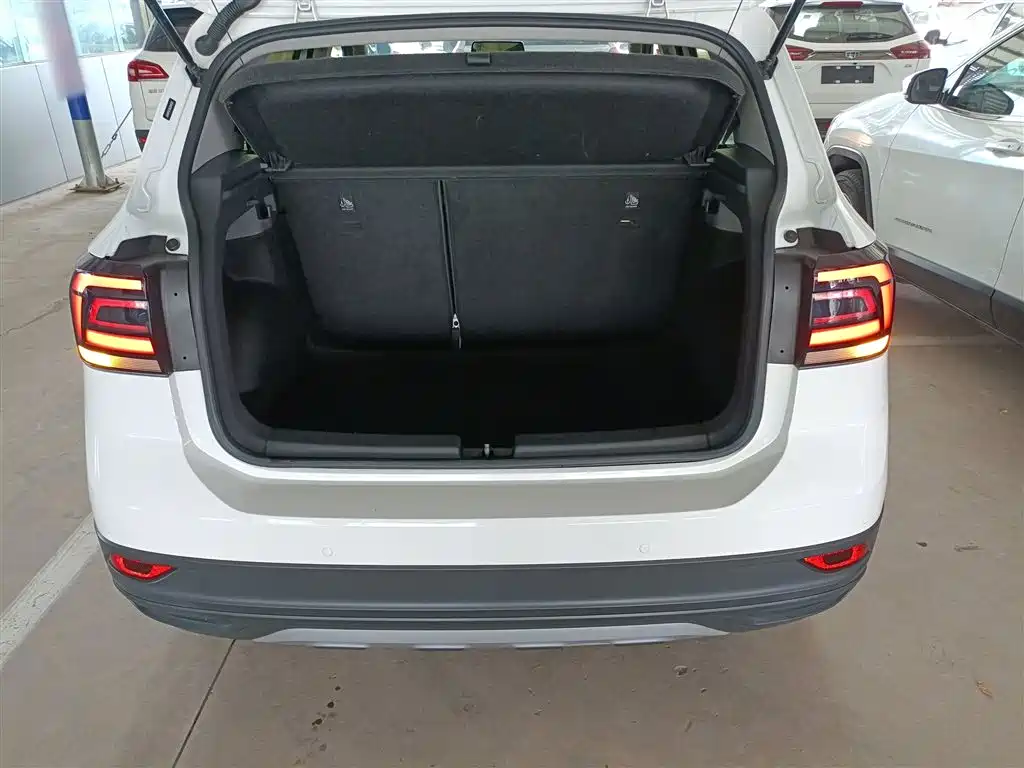 VOLKSWAGEN TU KAI