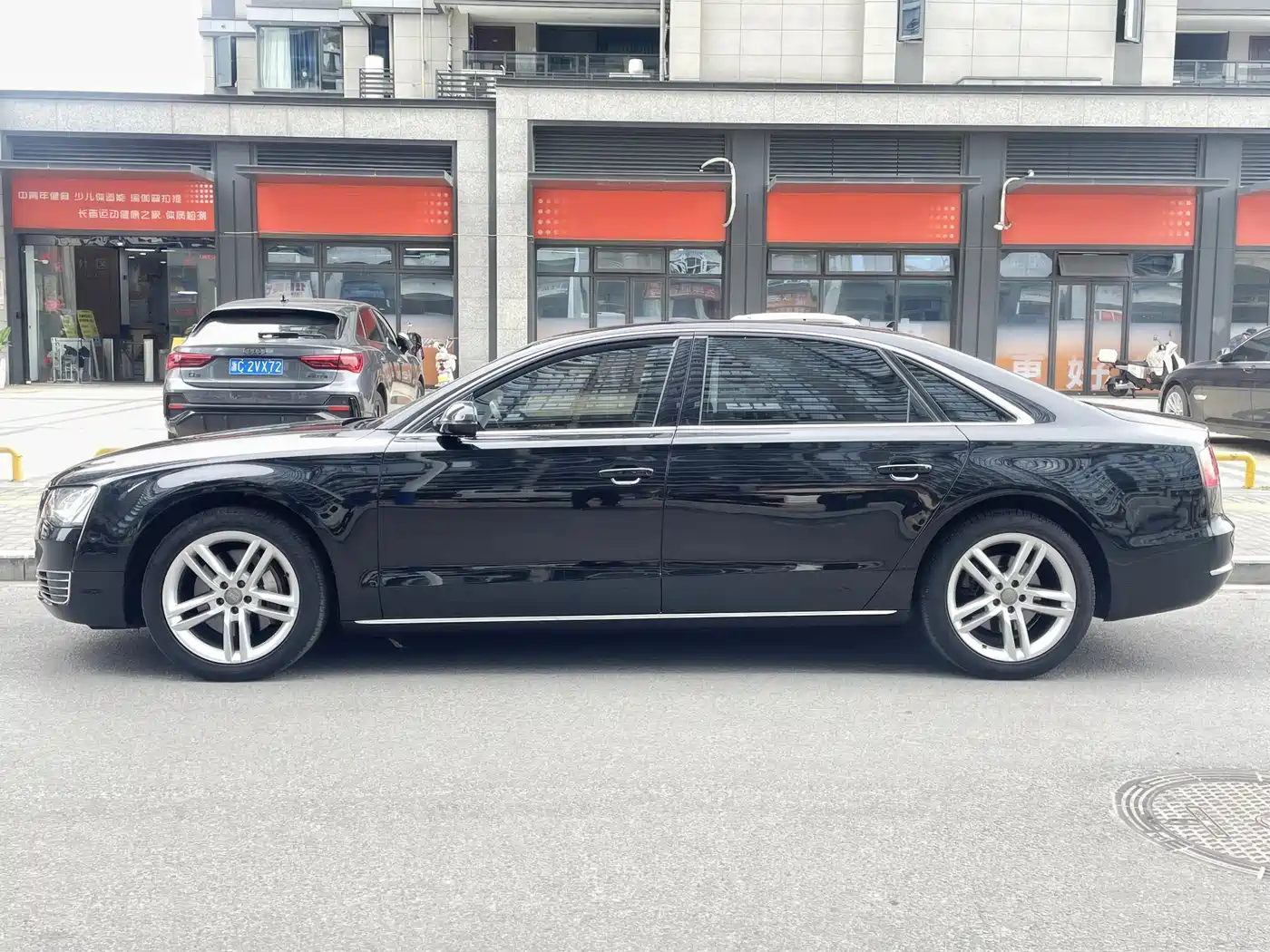 Audi A8 2013 A8L 45 TFSI quattro Exclusive фото 4
