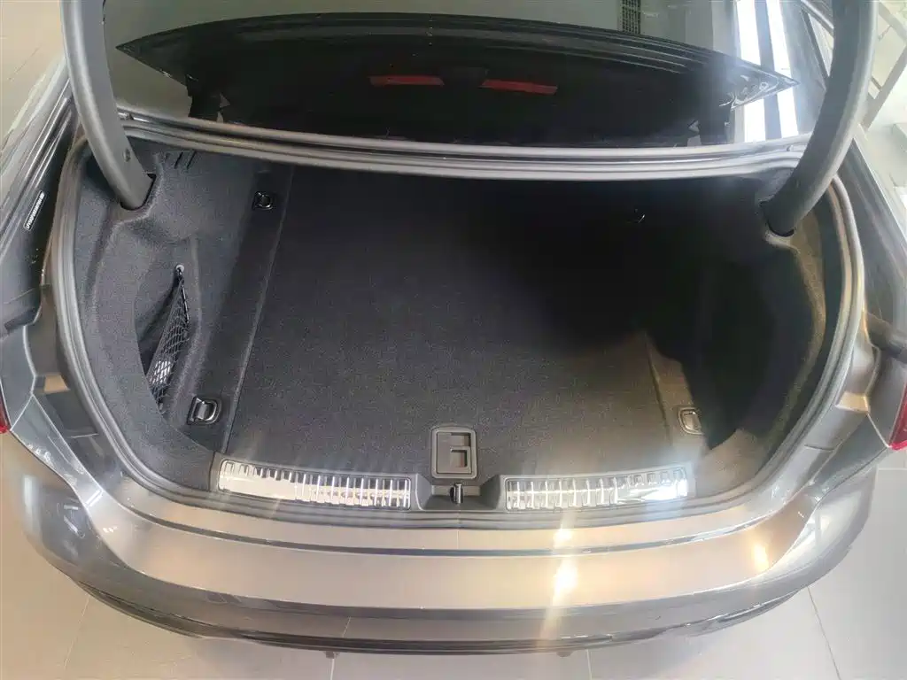 Audi A5L 2026 2.0T Sport Edition фото 15