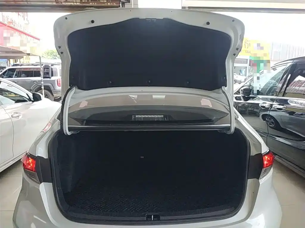 Toyota Levin 2021 185T CVT Luxury Edition фото 19
