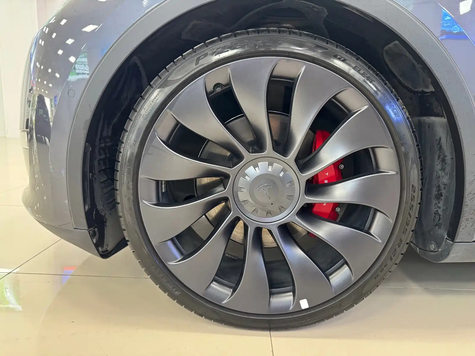 Фото 9 - Tesla Model Y
