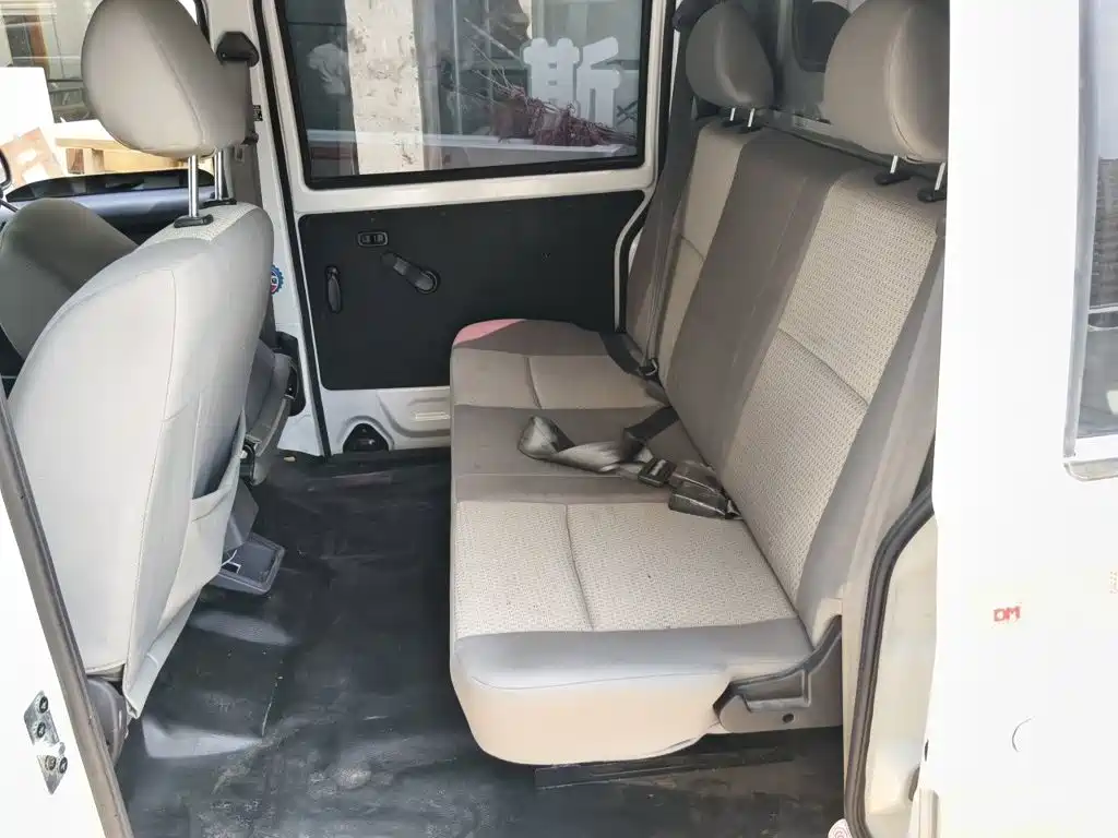 Jinbei Little Sea Lion X30 2023 2023 1.5L Business Van 2/5-seater AC Version SWC15M