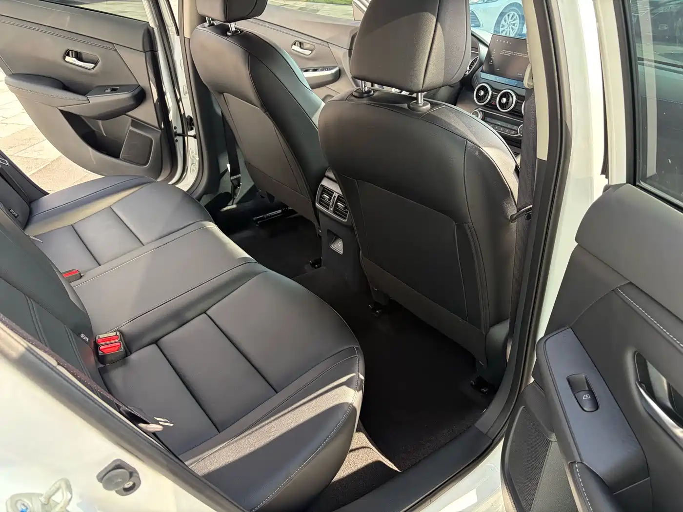 Nissan SYLPHY, миниатюра 8