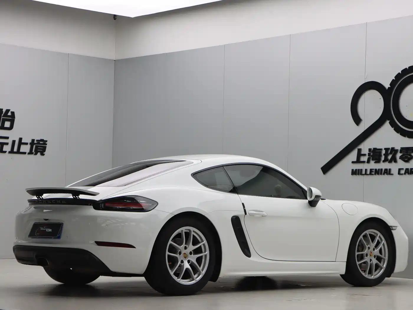 Porsche 718 2018 Cayman 2.0T фото 6