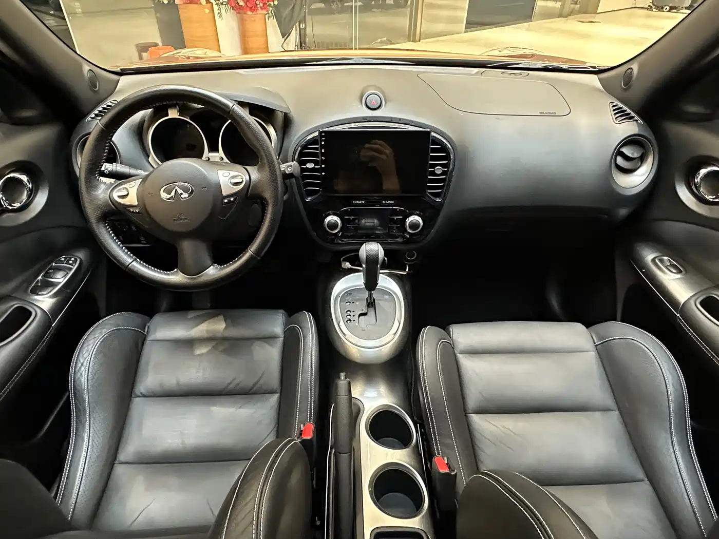 Infiniti ESQ 2014 1.6T Dynamic Edition фото 15