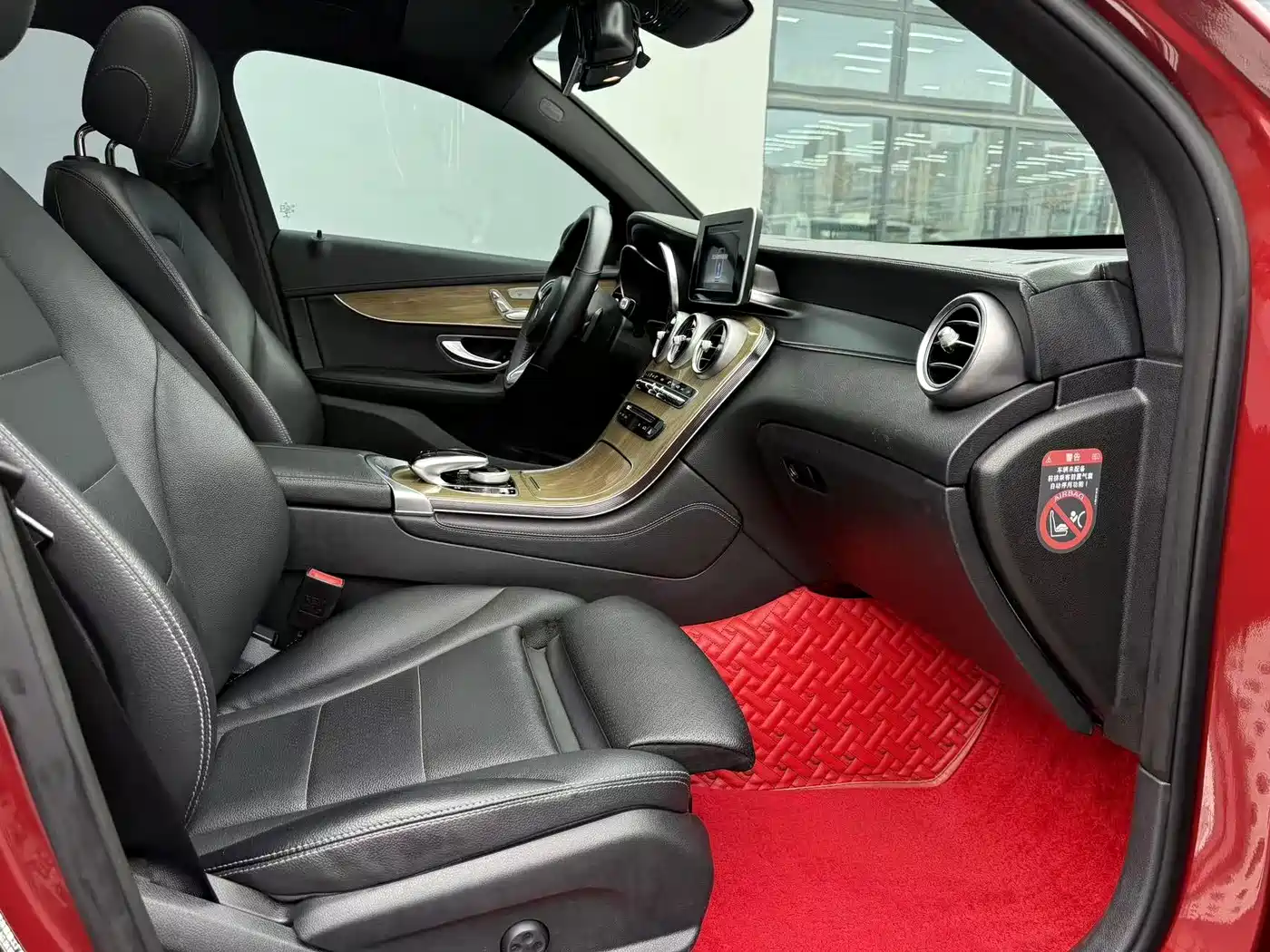 Mercedes-Benz GLC Coupe 2017 GLC 260 4MATIC Coupe SUV фото 9