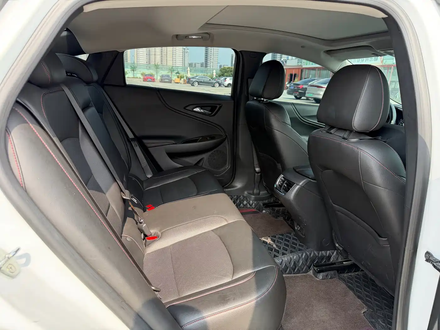 Фото 8 - Chevrolet Malibu XL