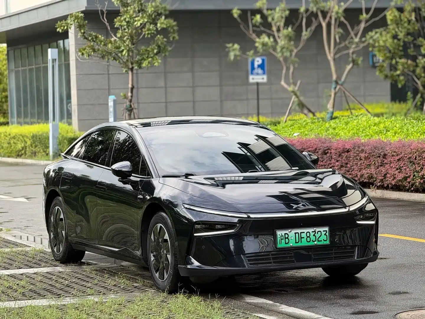 Фото 1 - XPeng P7+