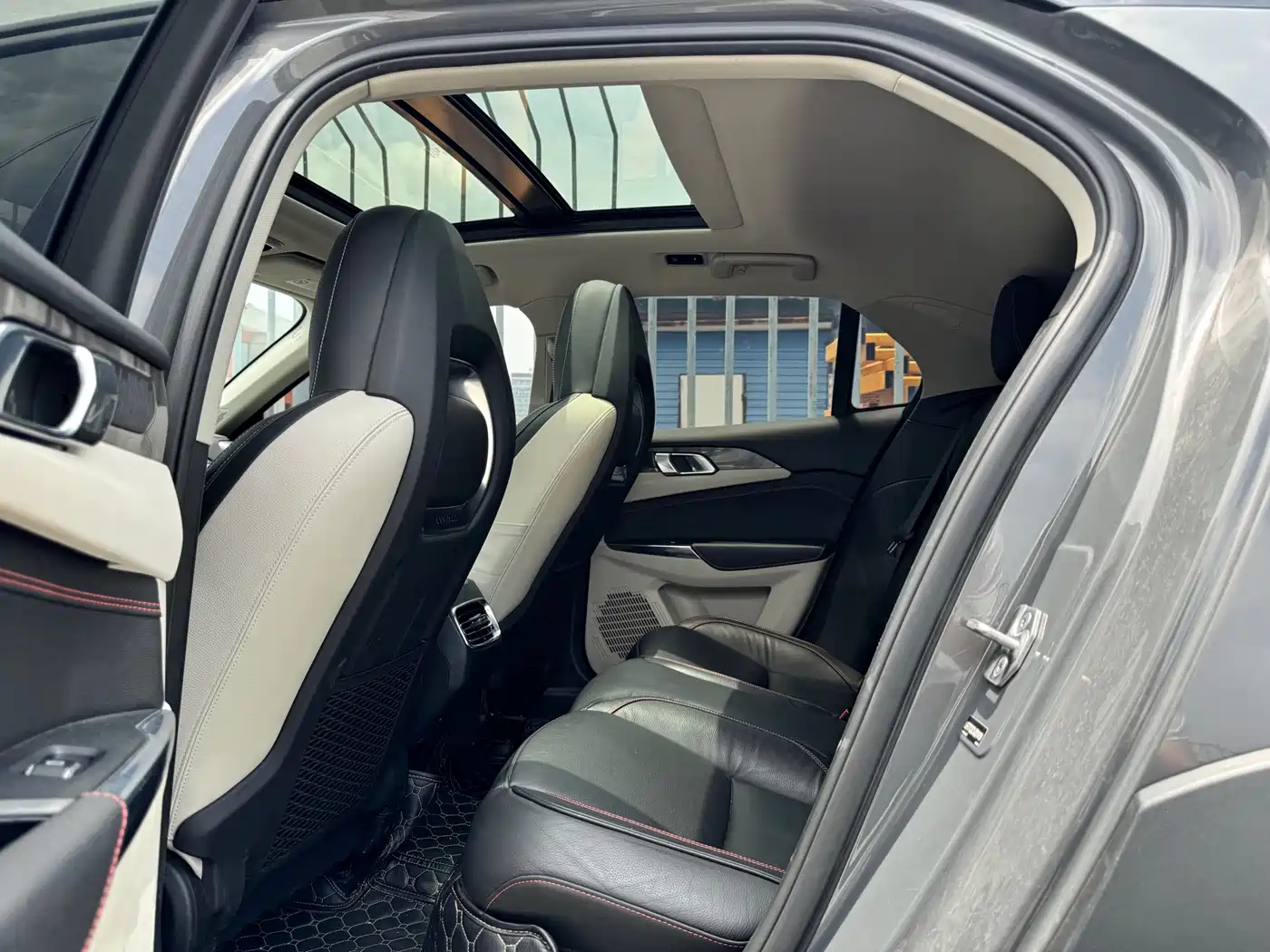 Lynk & Co 02 2018 1.5T DCT 2WD Shine Edition China V фото 10