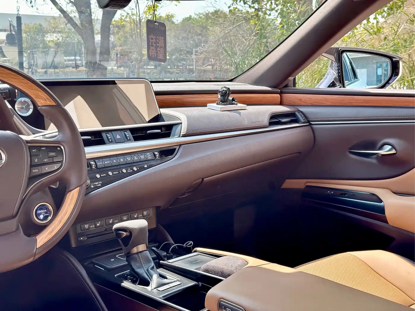 Lexus ES 2020 Model 300h Excellence Edition фото 17