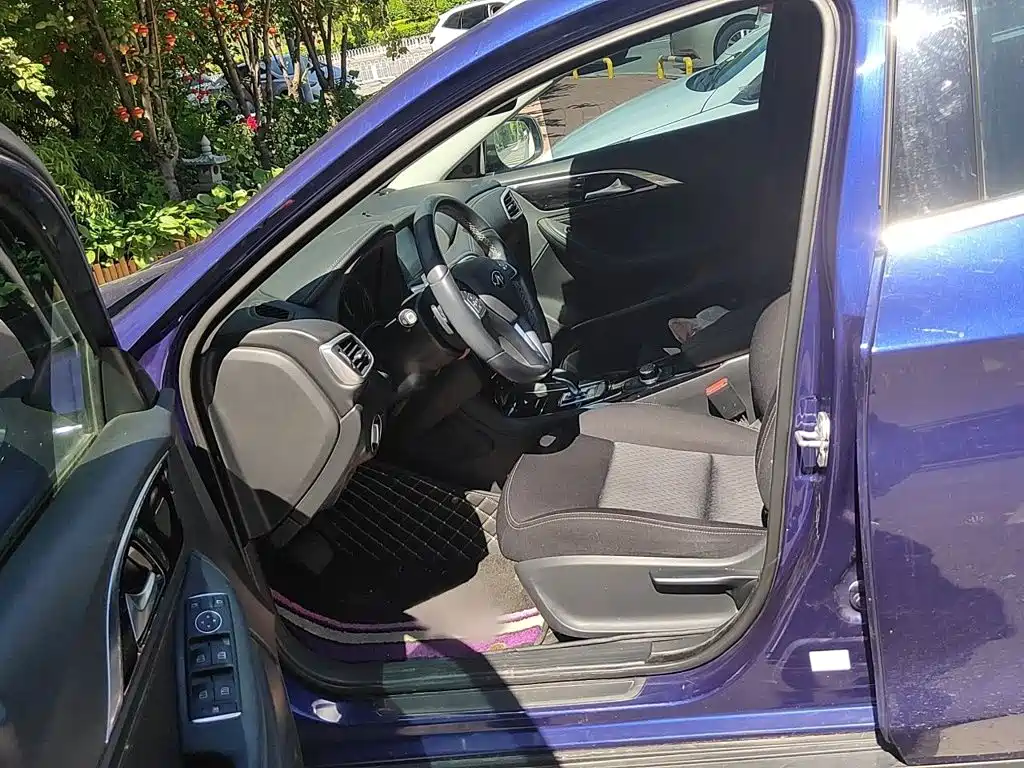 Infiniti QX30 2018 2017 1.6T 2WD Fashion Edition