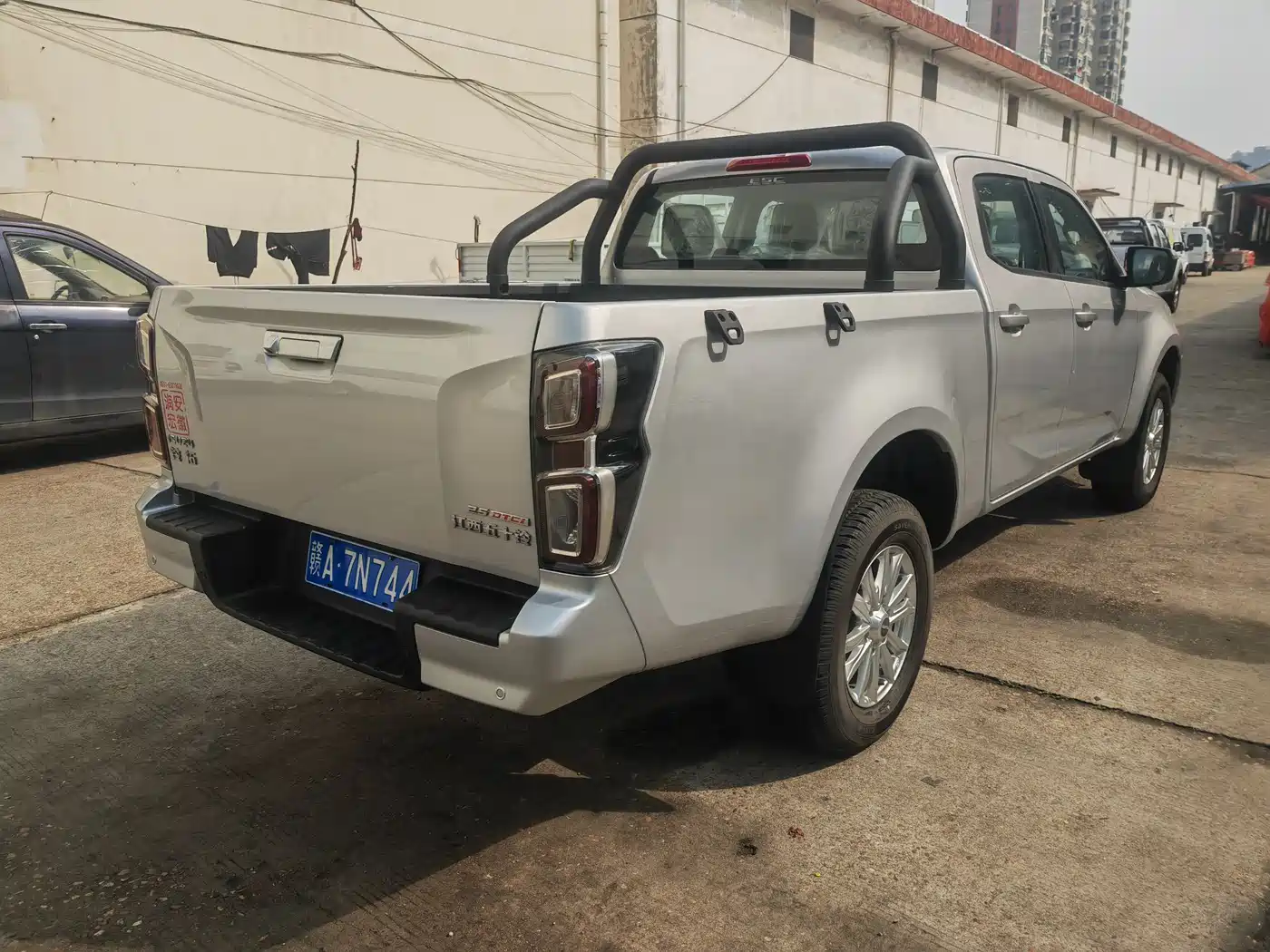 Isuzu Lingtuo 2026 2023 2.5T Automatic 2WD Diesel Navigation Long Chassis