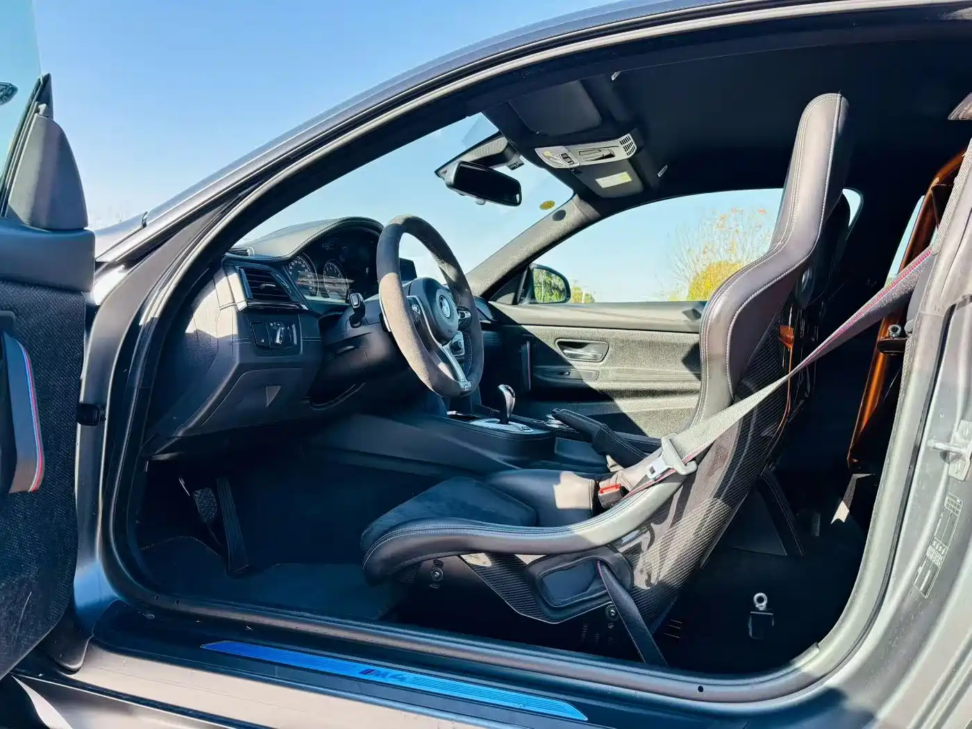 BMW M4 2016 M4 GTS фото 7