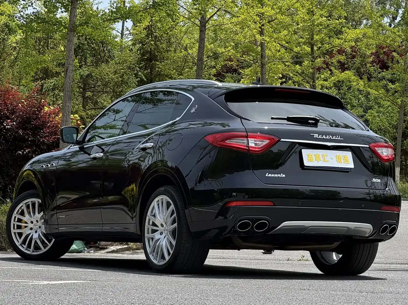 Maserati Levante 2018 3.0T Luxury Zegna Edition фото 18