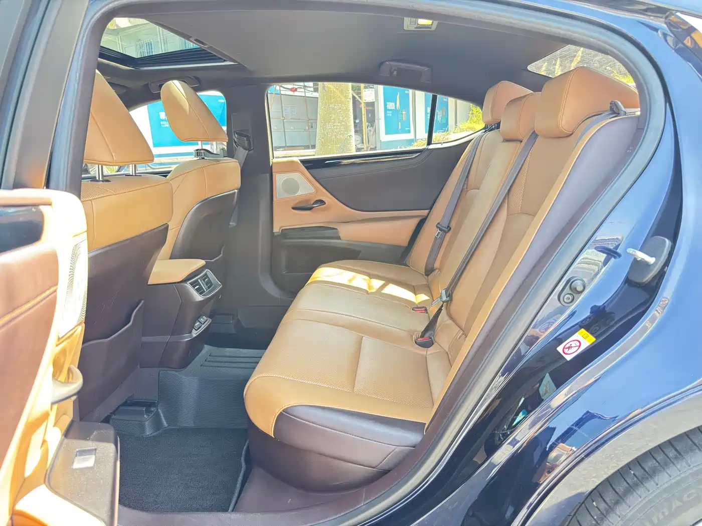 Lexus ES 2020 Model 300h Excellence Edition China V фото 17
