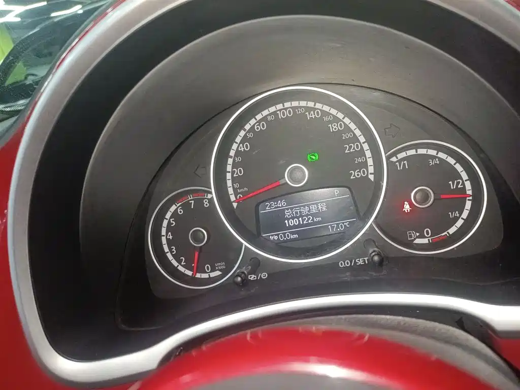 Volkswagen Beetle 2014 1.4TSI Fashion Edition фото 8