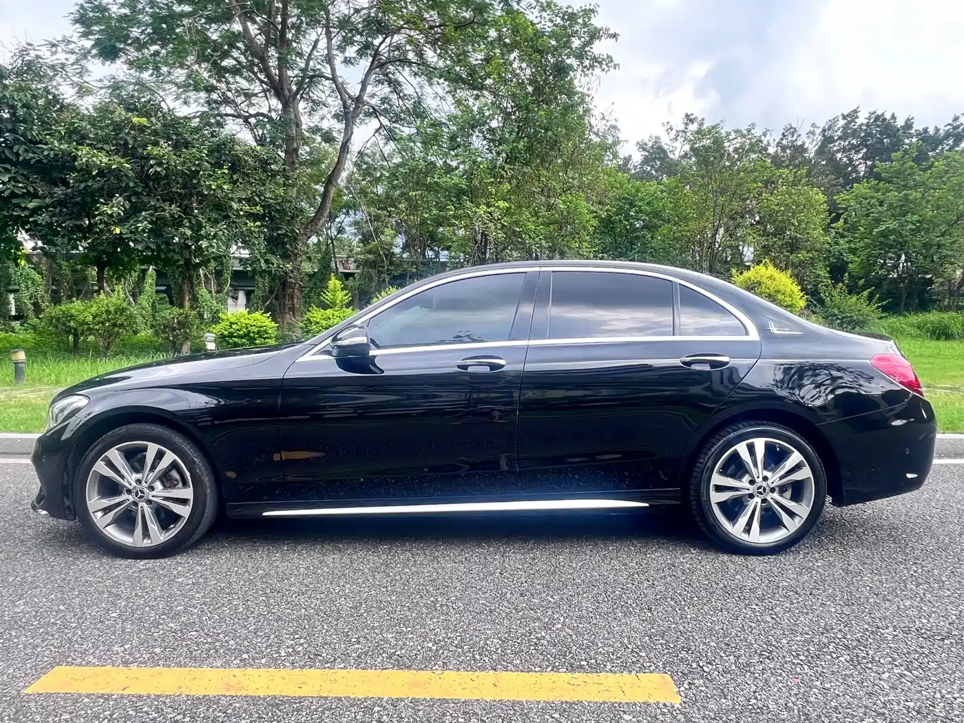 Photo 8 - Mercedes-Benz C-Class