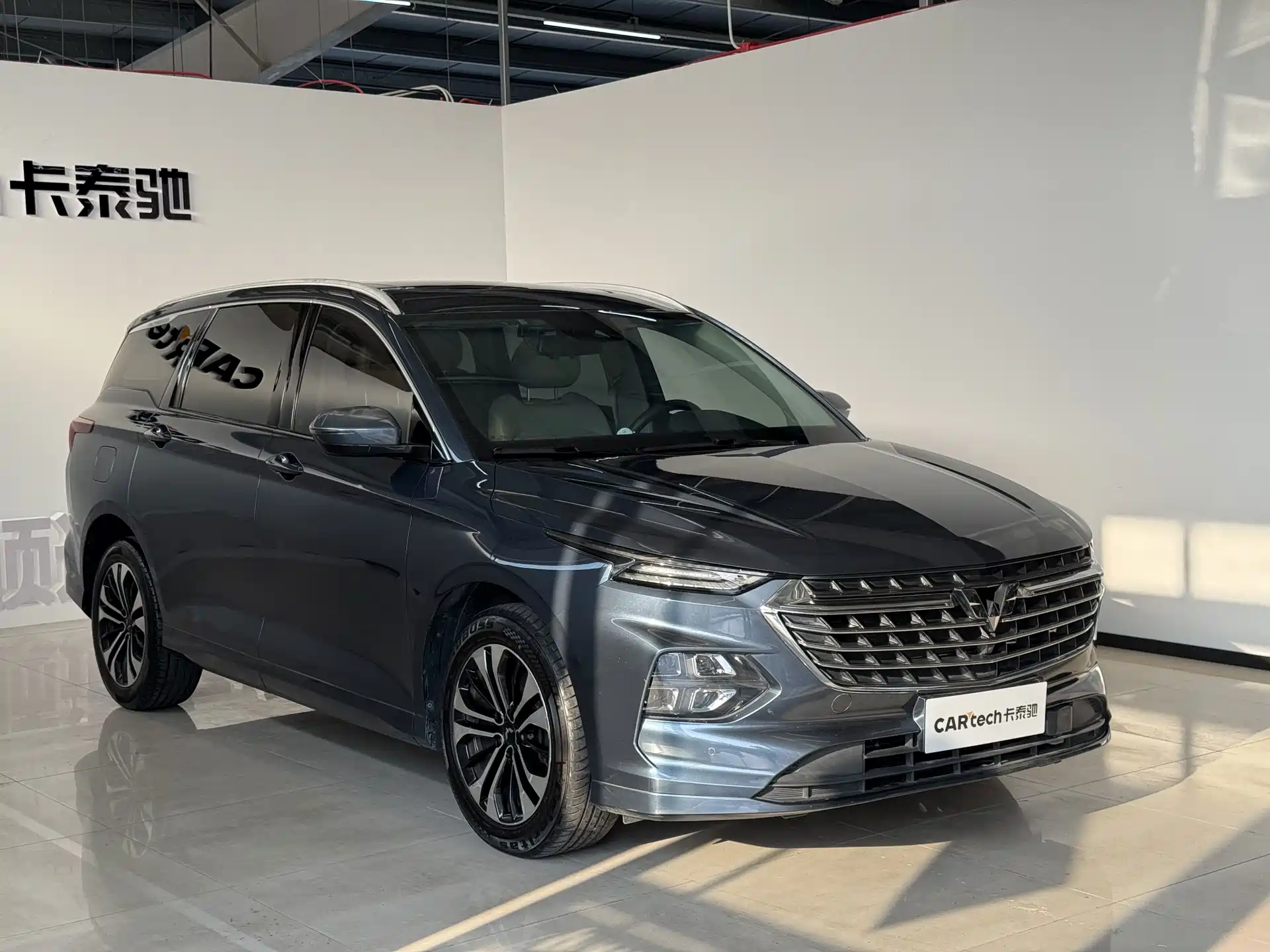 Photo 3 - Wuling Motors Wuling Victory