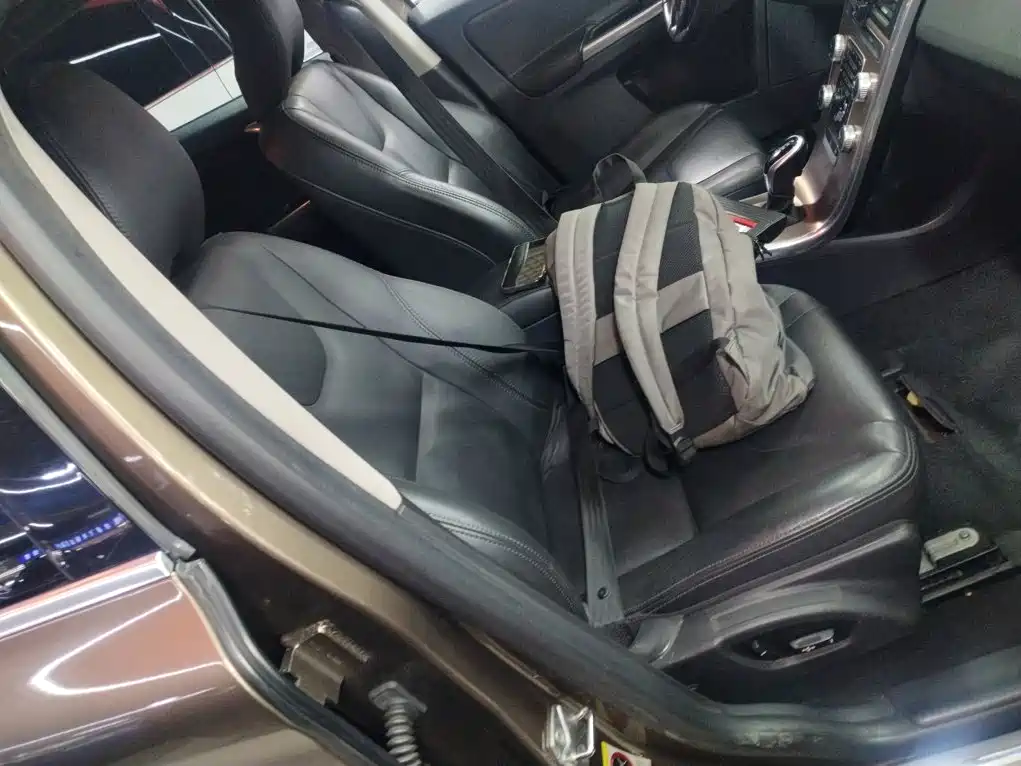 Фото 20 - Volvo XC60