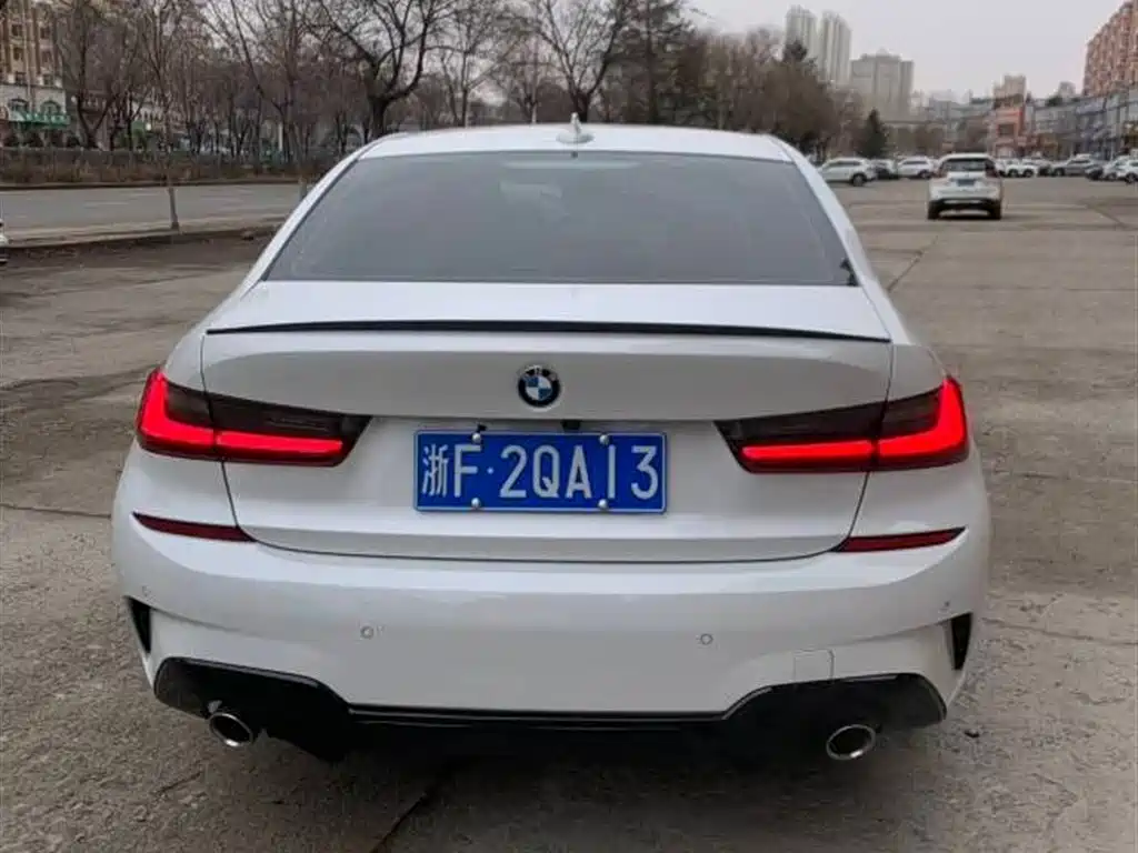 BMW 3 Series 2022 320i Sport Package фото 6