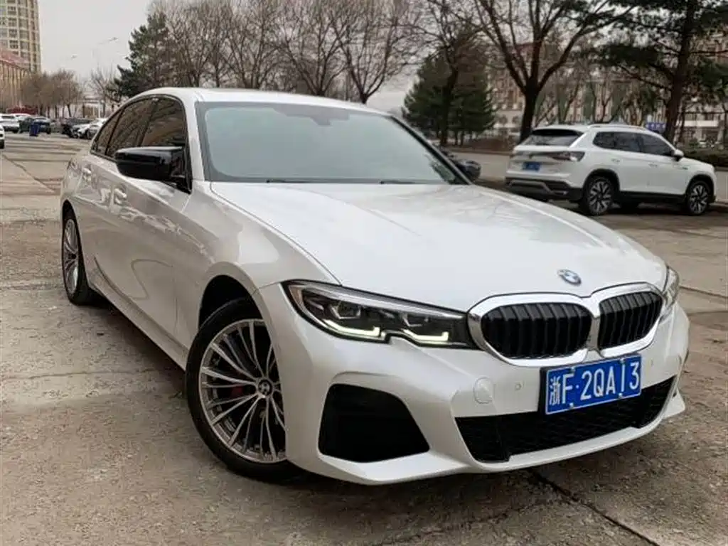 BMW 3 Series 2022 320i Sport Package фото 3