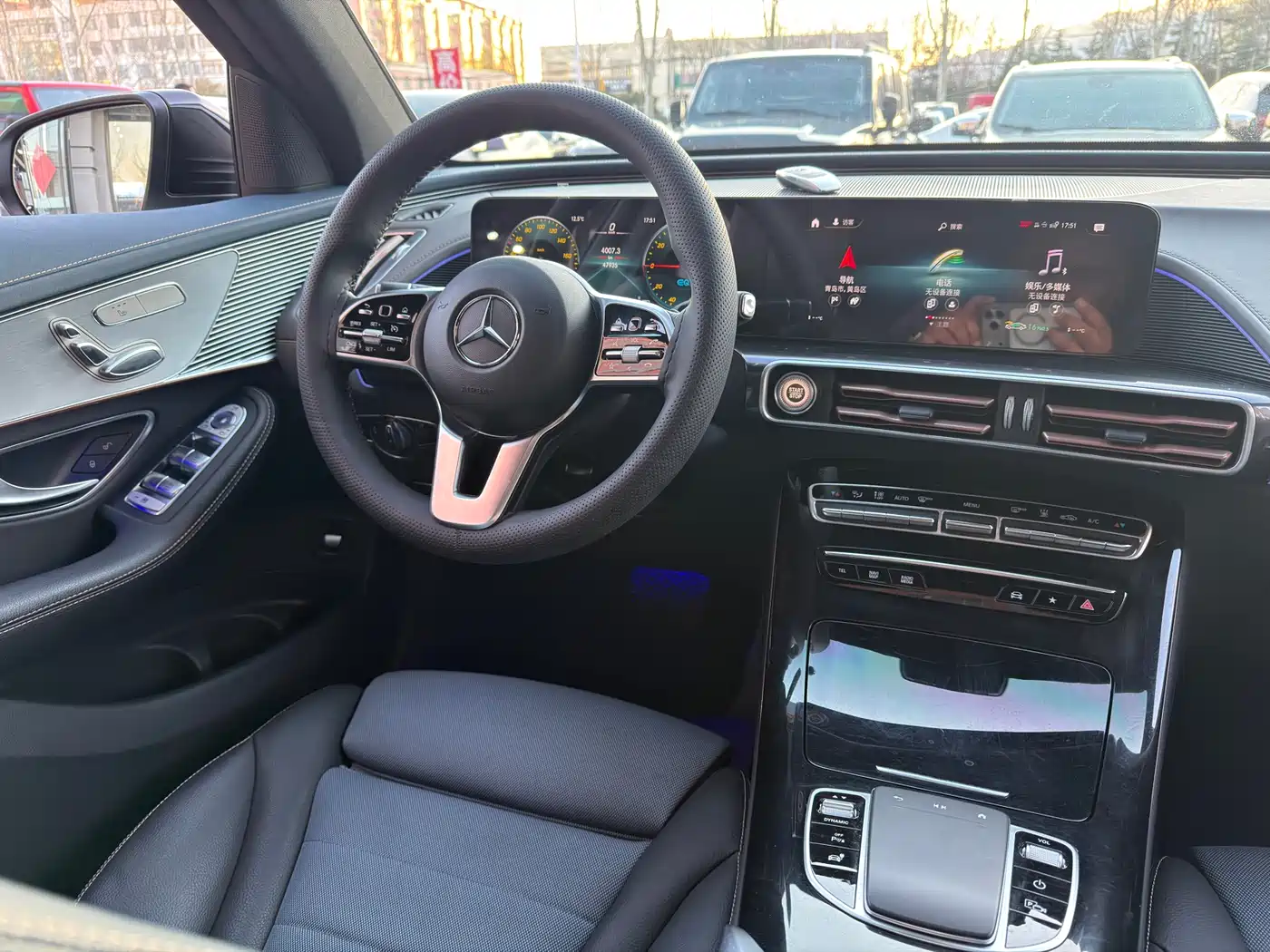 MERCEDES-BENZ EQC