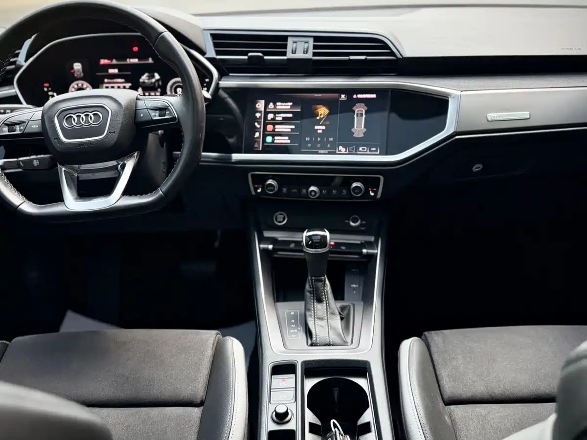 Audi Q3 2022 35 TFSI Fashion Dynamic фото 19