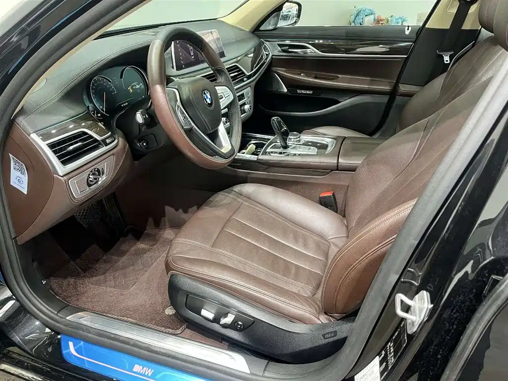 BMW 7 Series 2018 730Li Leading Type Excellence Package фото 12