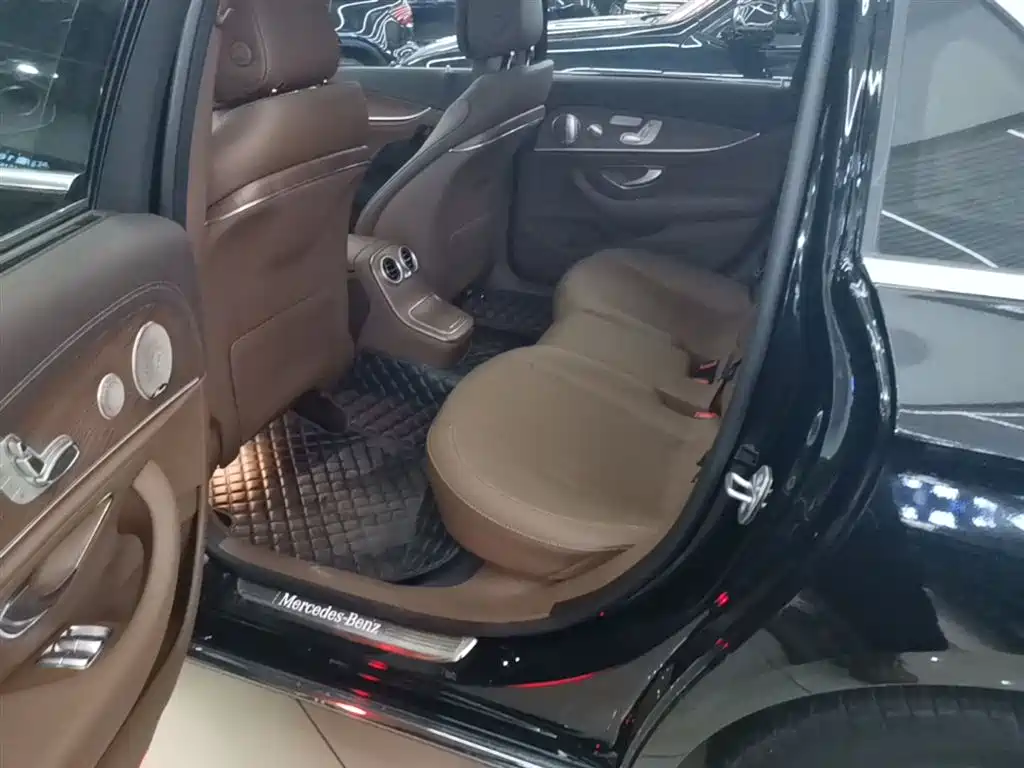 Mercedes-Benz E-Class 2022 Second Facelift E 300 L Luxury фото 24