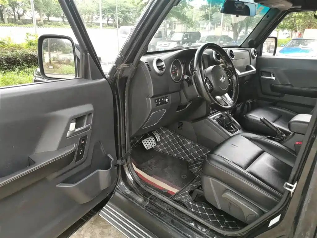 BAIC ORV Beijing Offroad BJ40 2016 Model 40L 2.3T Automatic 2WD Premium фото 16