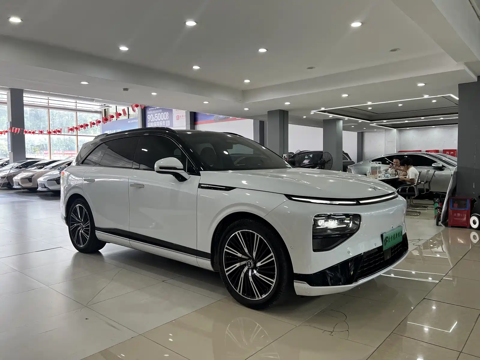 Фото 3 - XPeng G9