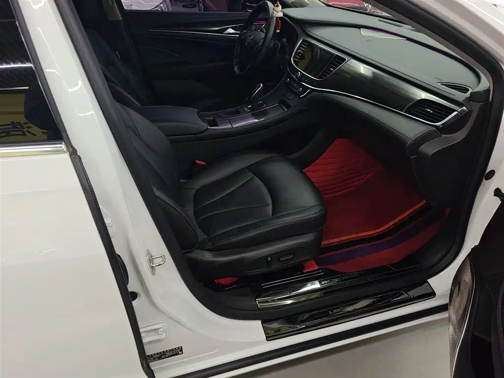 Buick LaCrosse 2019 28T Luxury Edition фото 25
