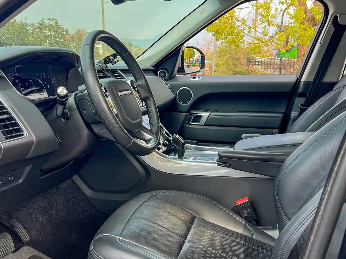 Land Rover Range Rover Sport 2020 3.0 L6 SE фото 12