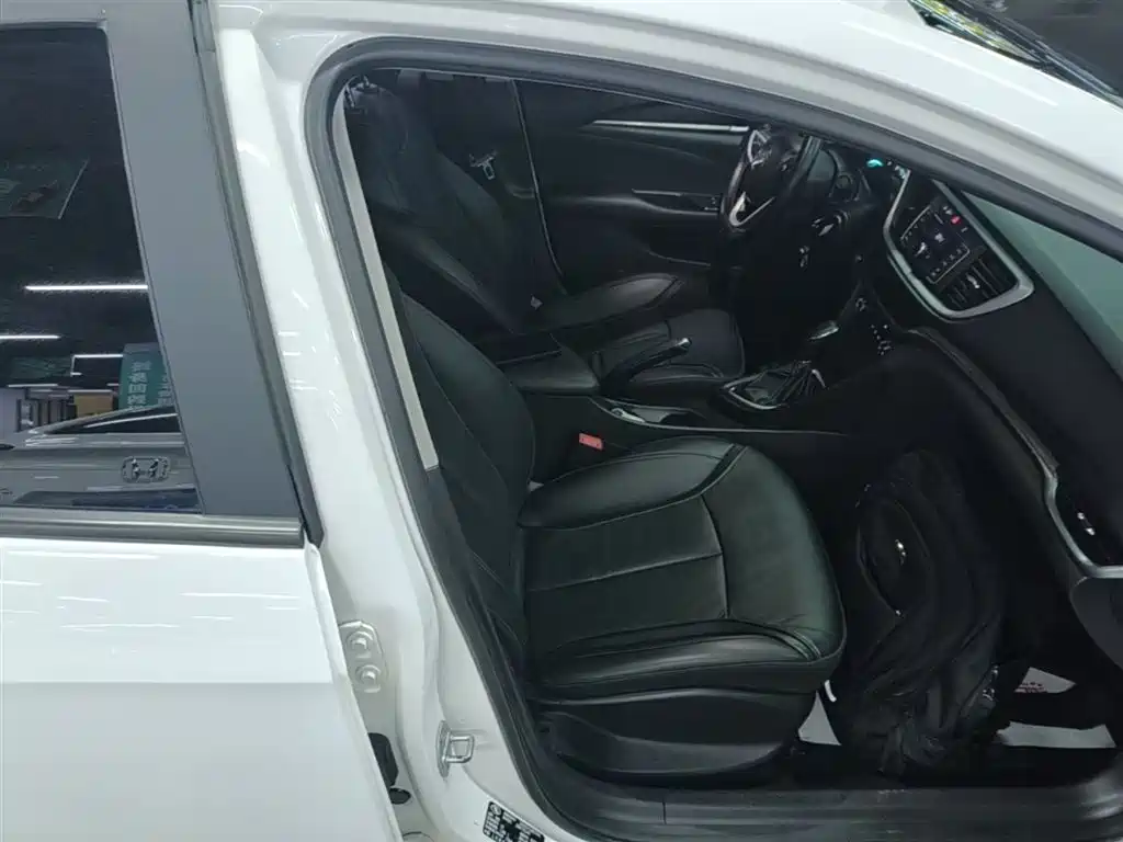 Buick Excelle 2018 18T Automatic Elite фото 25