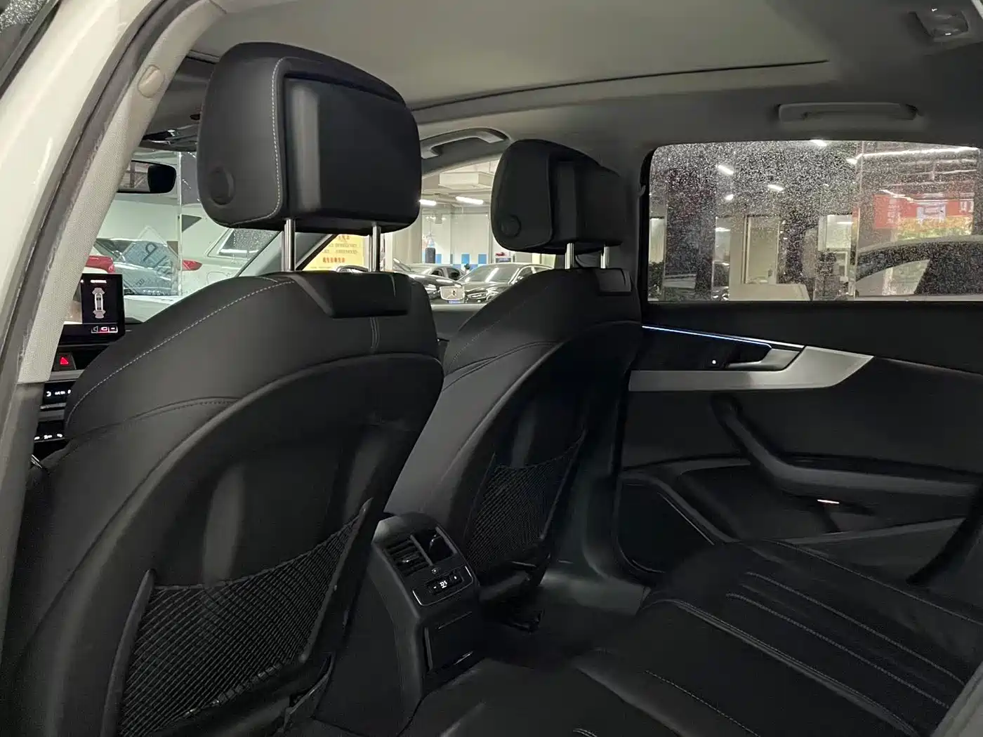 Фото 5 - Audi A4L