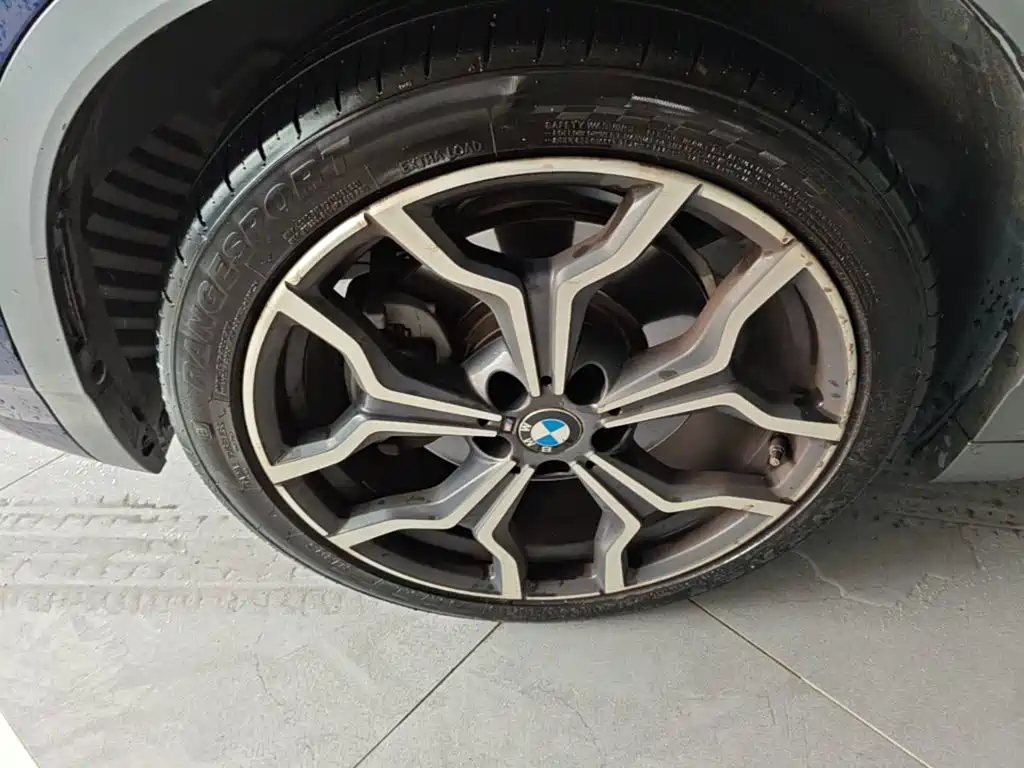 BMW X2 2020 2021 sDrive25i Exclusive M Off-Road Package