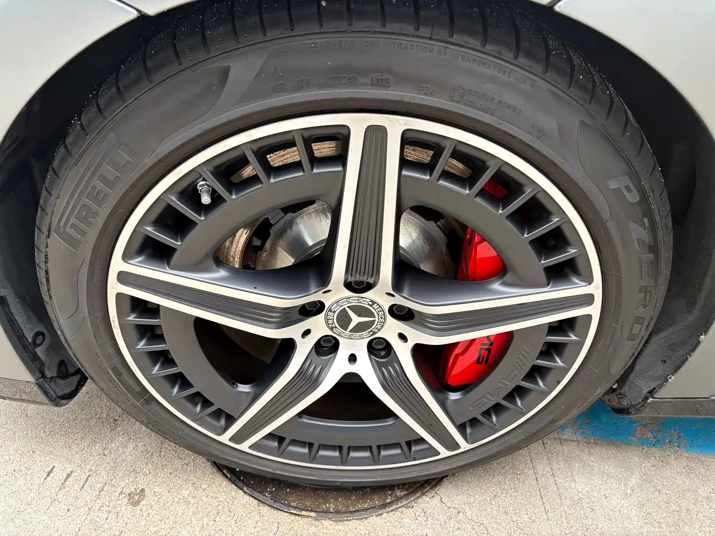 MERCEDES-BENZ EQE AMG