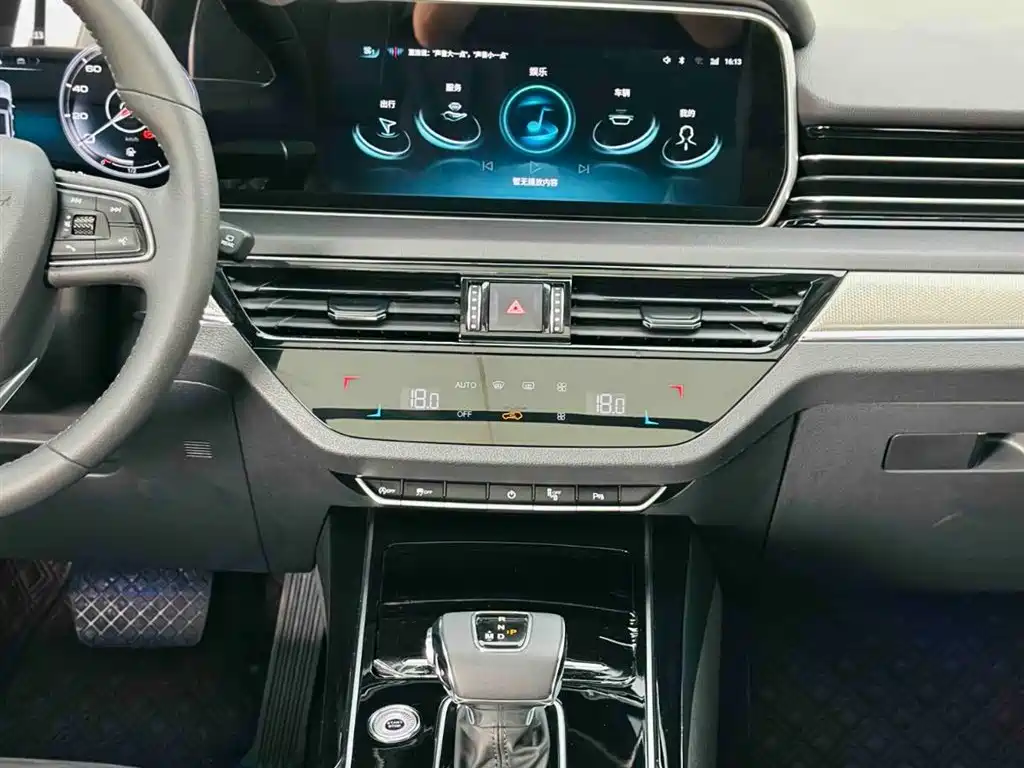 Hongqi HS5 2022 Facelift 2.0T Smart Flag Enjoyment Edition фото 18